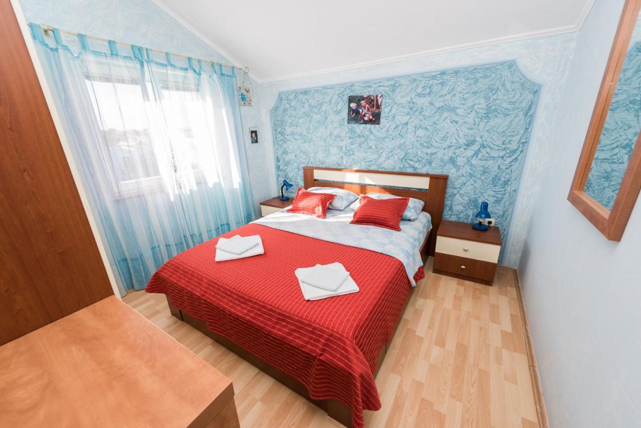 Apartmants Ivana & Toni Privlaka  Buitenkant foto